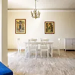 Ortigia Seafront Apartment By Wonderful Italy